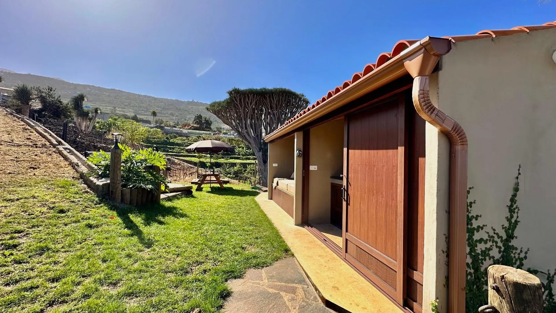 Finca Oscar Burchard Ля Оротава 0*,
